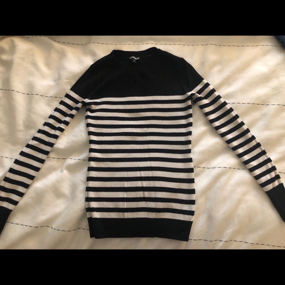 Express - black and white fitted sweater